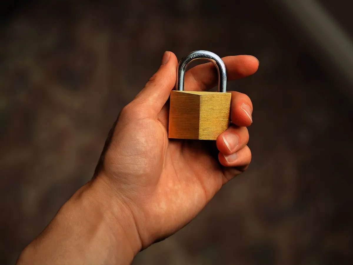 laptop with security padlock graphic
